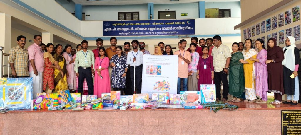 Image of STEM & Science Toys distribution in Project installation school