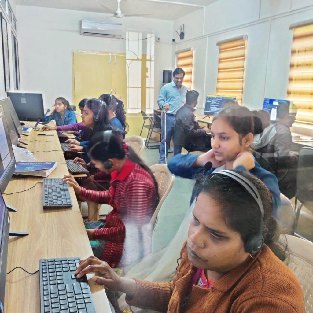 Image of Candidate practice computer In Digital Literacy Lab